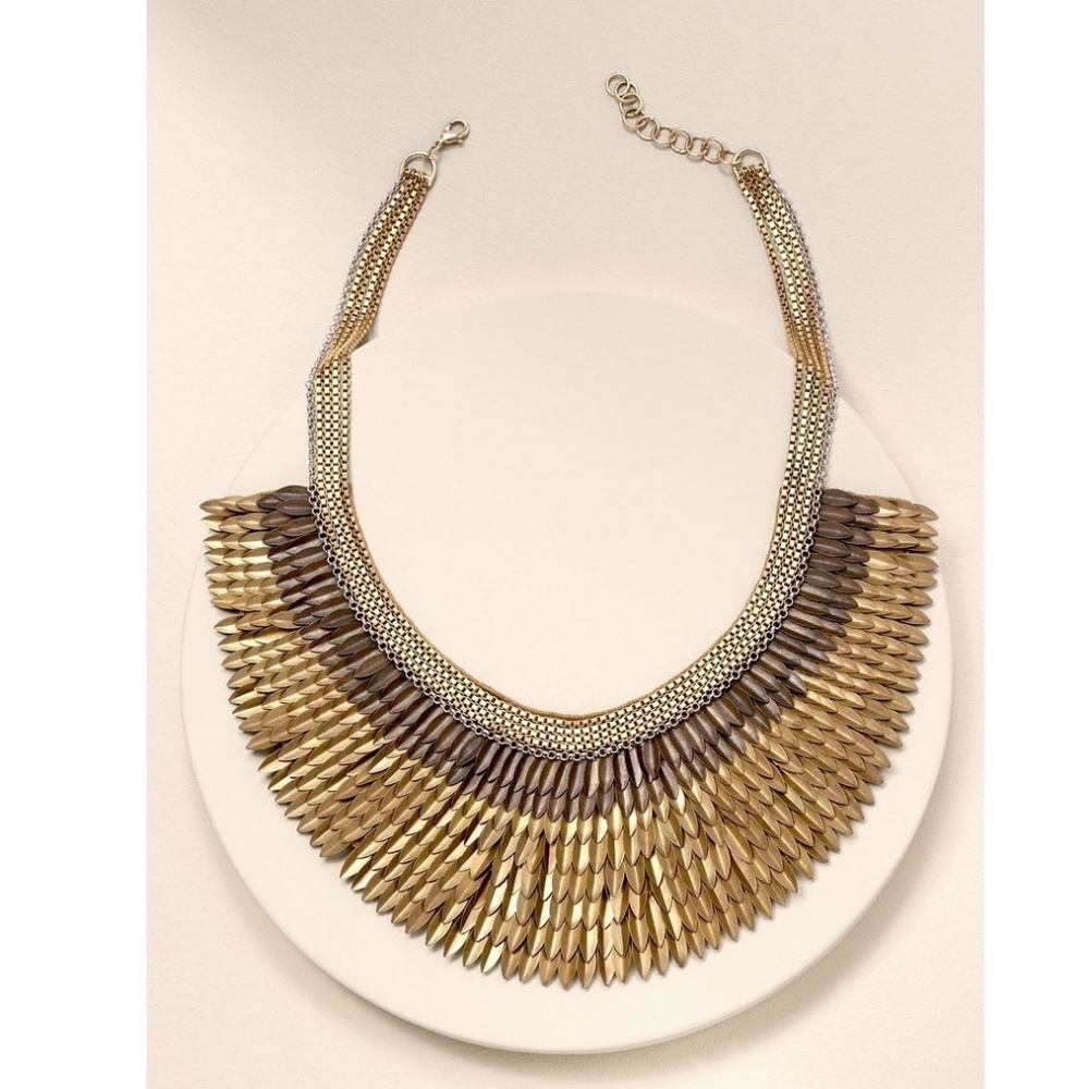 Stella & Dot Pegasus Necklace Great Condition